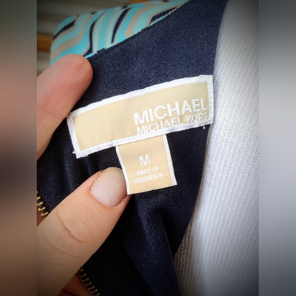 Brand New Michael Kors Sheath Dress, Retro Geometric, Size Medium NWOT - Picture 9 of 11